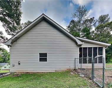 2075 Pinella Drive - Photo Thumbnail 18