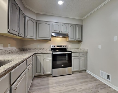 2075 Pinella Drive - Photo Thumbnail 3