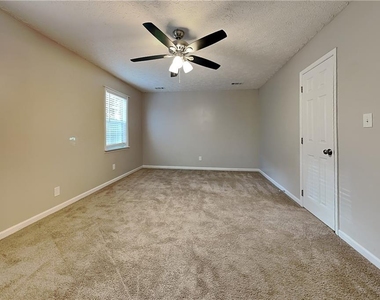 2075 Pinella Drive - Photo Thumbnail 7