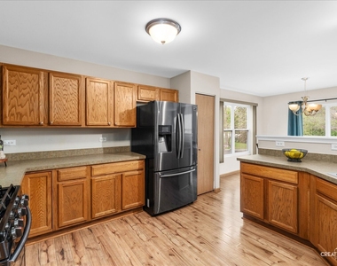 2772 Cranston Circle - Photo Thumbnail 6