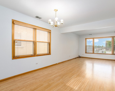 6120 W Eastwood Avenue - Photo Thumbnail 3