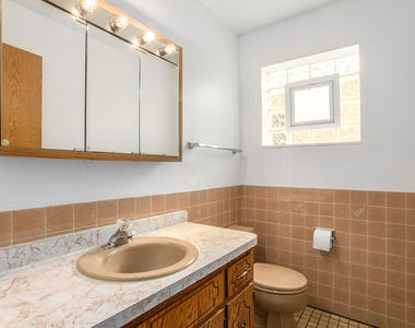 6120 W Eastwood Avenue - Photo Thumbnail 8