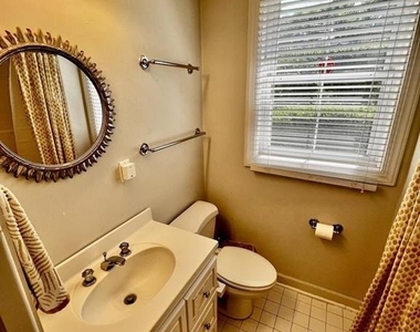 544 E Ponce De Leon Avenue - Photo Thumbnail 6