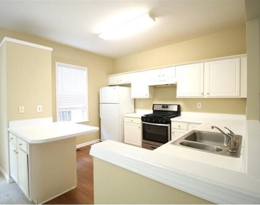 3915 Howell Park Road - Photo Thumbnail 7
