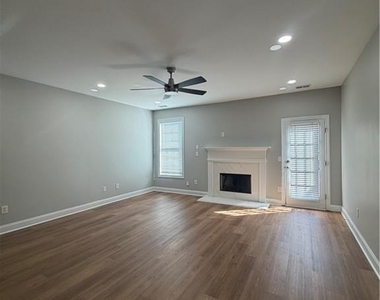 6035 Bayrose Circle - Photo Thumbnail 3