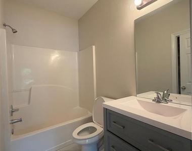 6035 Bayrose Circle - Photo Thumbnail 19