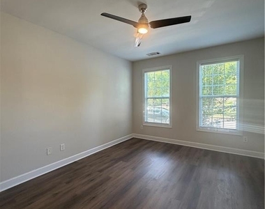 6035 Bayrose Circle - Photo Thumbnail 20