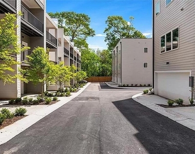 1445 Walker Pl Se - Photo Thumbnail 13
