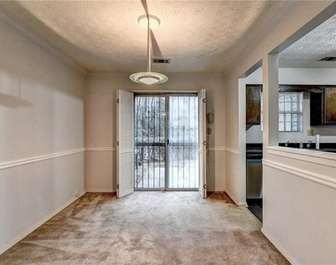 3241 Shadow Walk Lane - Photo Thumbnail 6