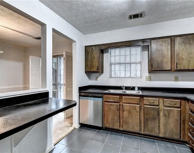 3241 Shadow Walk Lane - Photo Thumbnail 14