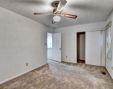 3241 Shadow Walk Lane - Photo Thumbnail 21