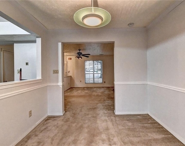3241 Shadow Walk Lane - Photo Thumbnail 7