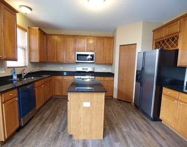 8116 Bluestem Avenue - Photo Thumbnail 6