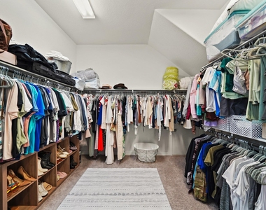 24031 Corinaldo Court - Photo Thumbnail 12