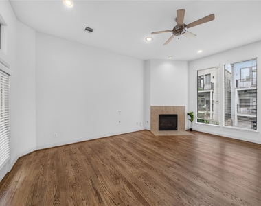 818 Lester Street - Photo Thumbnail 20
