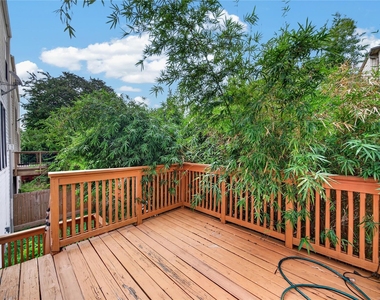 818 Lester Street - Photo Thumbnail 46