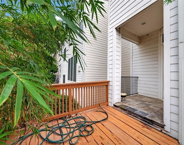 818 Lester Street - Photo Thumbnail 47