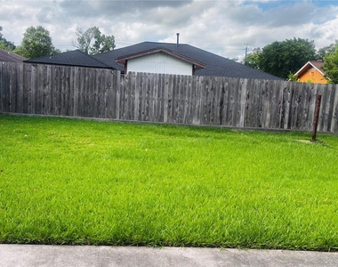 8343 Sterlingshire Street - Photo Thumbnail 15
