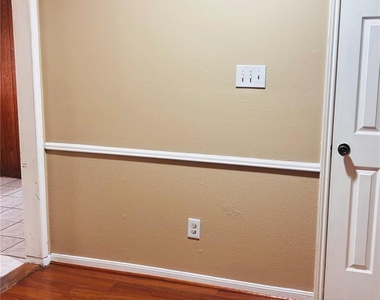 8343 Sterlingshire Street - Photo Thumbnail 3