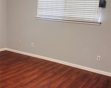 8343 Sterlingshire Street - Photo Thumbnail 9