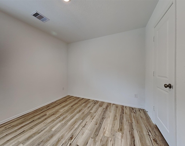 27022 Winward Creek Trail - Photo Thumbnail 10