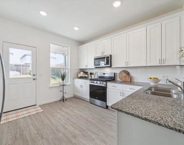 26209 Brahman Drive - Photo Thumbnail 6