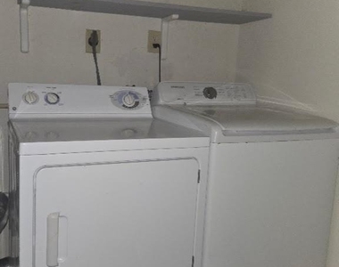 2543 Jackson Street - Photo Thumbnail 5