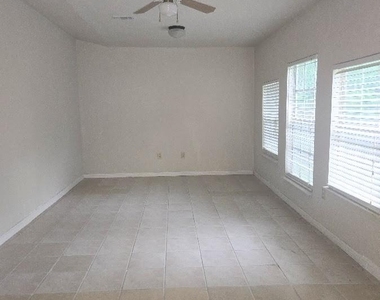 2543 Jackson Street - Photo Thumbnail 2