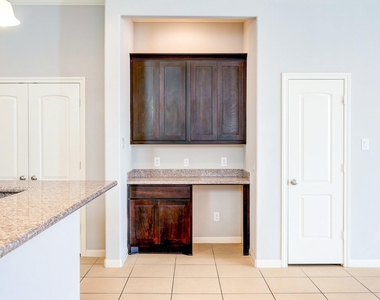 2727 Misty Heath Lane - Photo Thumbnail 13