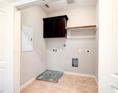 2727 Misty Heath Lane - Photo Thumbnail 21