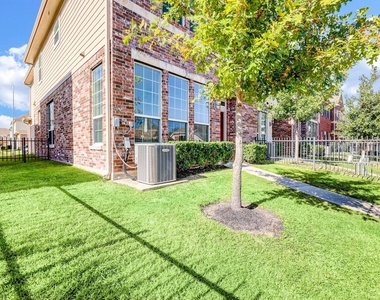 2727 Misty Heath Lane - Photo Thumbnail 35
