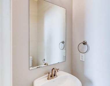 2727 Misty Heath Lane - Photo Thumbnail 32