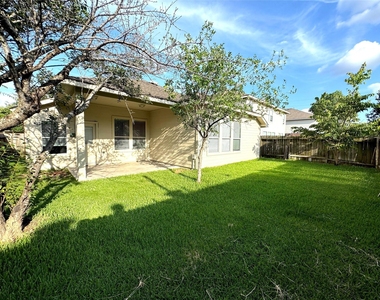 3011 Sunchase Court - Photo Thumbnail 17