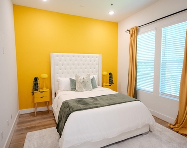 3613 Rosalie Street - Photo Thumbnail 5