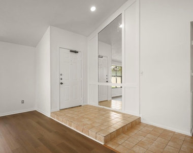 7415 Creekfield Drive - Photo Thumbnail 7