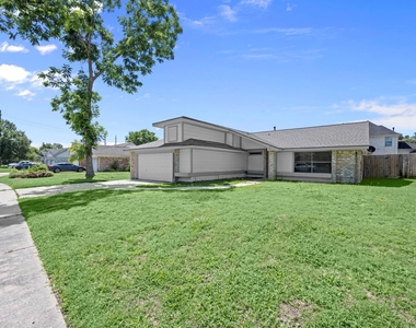 7415 Creekfield Drive - Photo Thumbnail 30