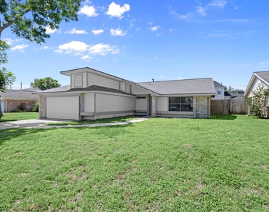 7415 Creekfield Drive - Photo Thumbnail 31