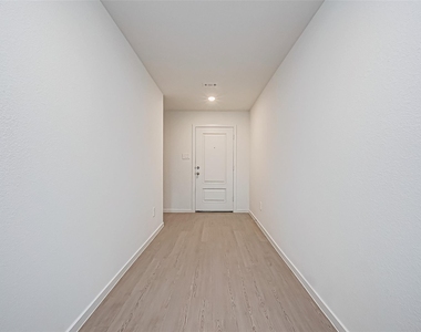 719 719 Falling Cave Dr - Photo Thumbnail 2