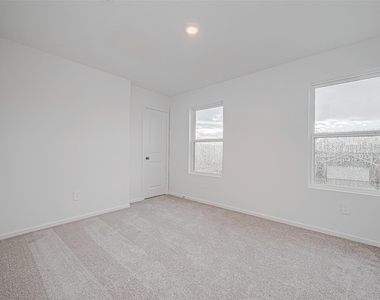 719 719 Falling Cave Dr - Photo Thumbnail 28