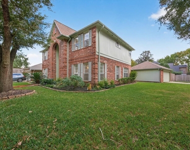 2431 Parkwood Lane - Photo Thumbnail 1