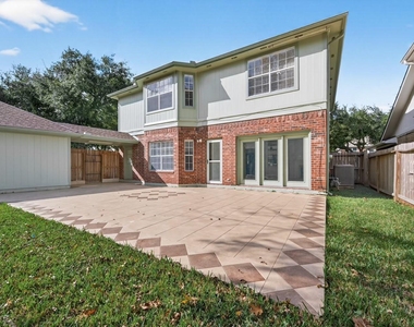 2431 Parkwood Lane - Photo Thumbnail 26