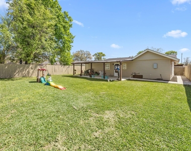 1211 Trimm Avenue - Photo Thumbnail 22