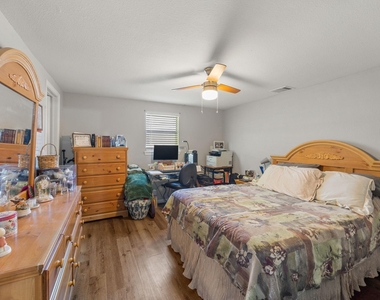 1211 Trimm Avenue - Photo Thumbnail 16