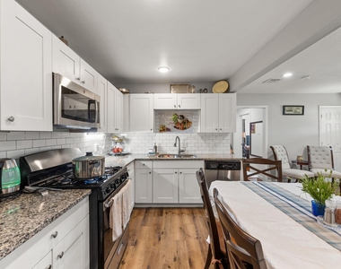 1211 Trimm Avenue - Photo Thumbnail 3