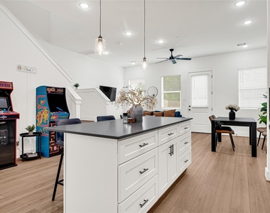 4201 Stassen Street - Photo Thumbnail 8