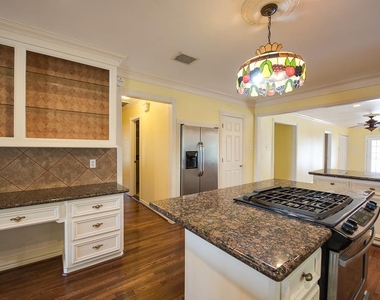 1535 W 25th Street - Photo Thumbnail 29