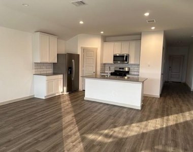 7826 Sleek Flock Lane - Photo Thumbnail 3