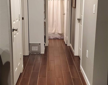 7301 Karnes Street - Photo Thumbnail 5