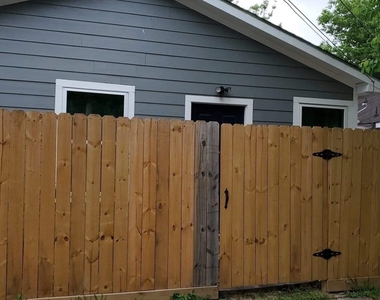 7301 Karnes Street - Photo Thumbnail 9