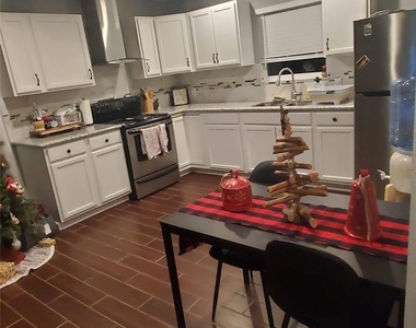 7301 Karnes Street - Photo Thumbnail 2